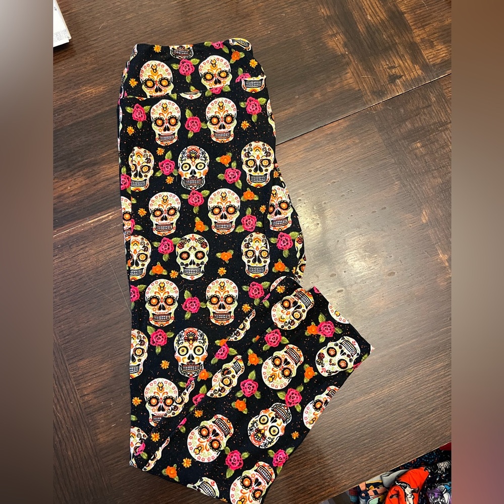 🚫 4 Holiday Women’s Leggings - Picture 4 of 5